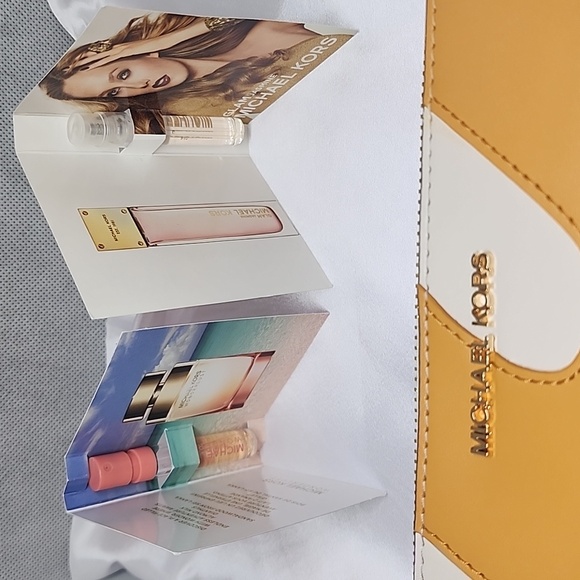 MICHAEL KORS LARGE WRISTLET BEAUTIFUL & 2 MK FRAGRANCES. (NWT) Dust bag - Picture 8 of 10